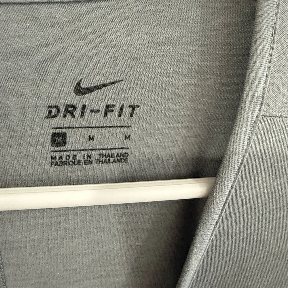Nike Grey Dri Fit Long Sleeve Running Workout Top - Picture 6 of 7